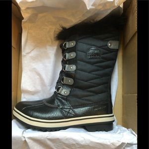 NWT SOREL BOOTS